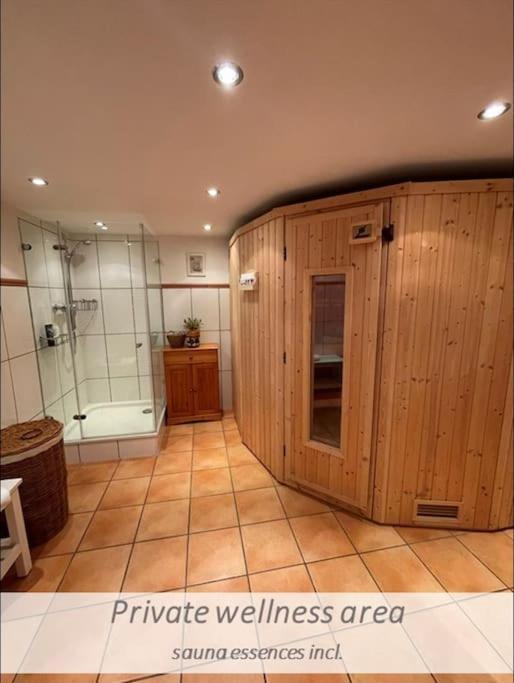דיסבורג Souterrain-Apartment Mit Privater Sauna מראה חיצוני תמונה